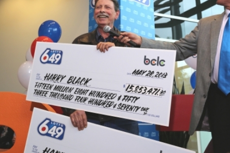 Общая сумма выигрыша Гарри Блэка составила 32 миллиона долларов, другие счастливчики получили по 16 миллионов долларов.